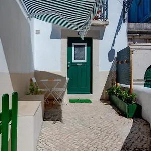Apartamento Cosy By The Flea Market And Tram 28, Lisboa