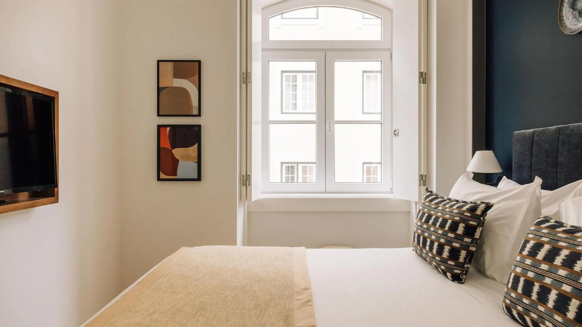 Ando Living - Sao Nicolau House Apartment Lisbon
